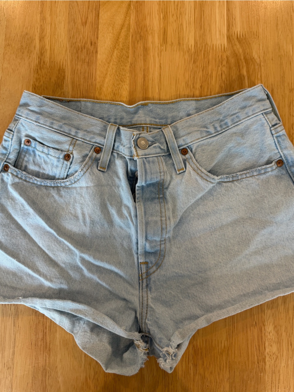 Light Wash LEVIS Women’s Denim Jeans